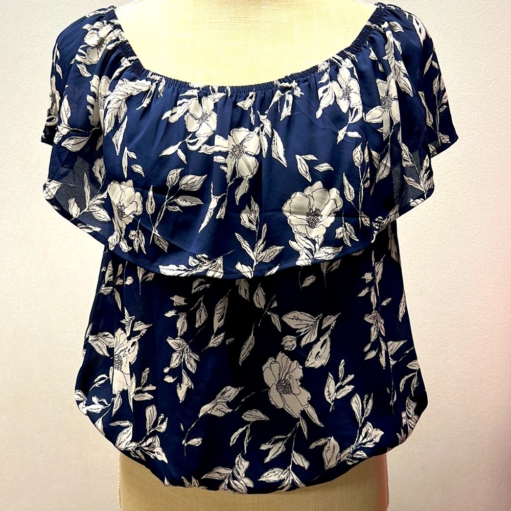 Sienna Sky Navy & White Floral Crop Top/Blouse Size L